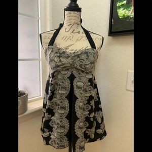 5 for $25 White House black market blouse size 8